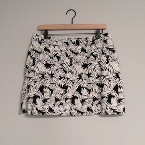 Allyson Whitmore Black and White Leaf Print Skort